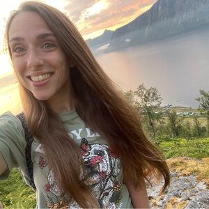 Meet your Posher, Posh